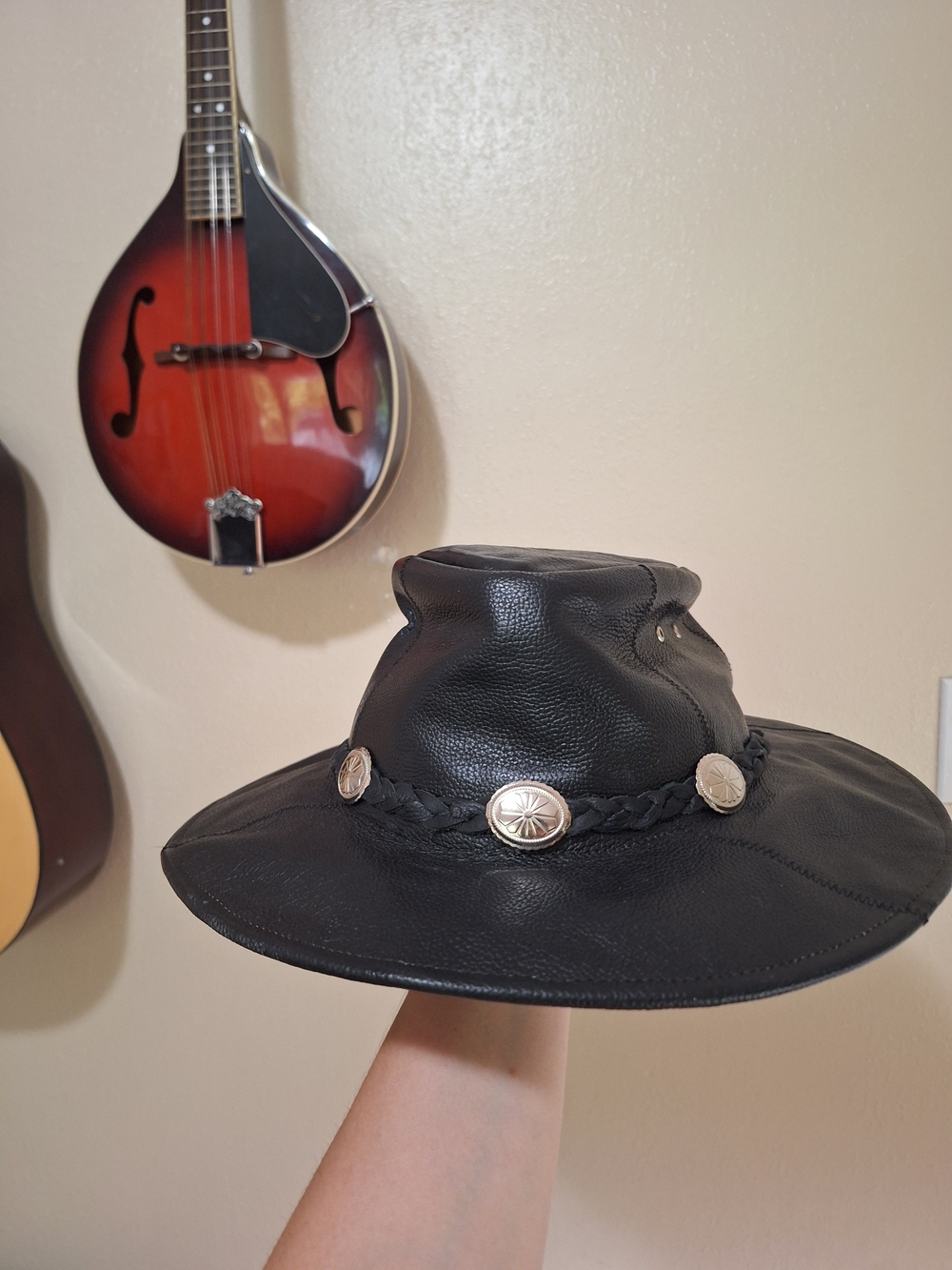 Men's Leather outback hat with a braided hatband and silver concho details XL